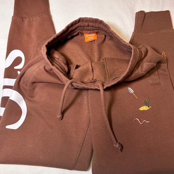 CROCS Carrots by Anwar Embroidered Joggers Size Small Grey - Picture 3 of 11